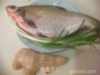 清蒸武昌鱼的做法步骤：1