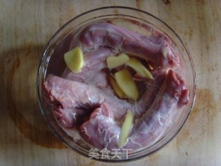 正味湖北小吃——麻辣鸭脖子的做法步骤：2