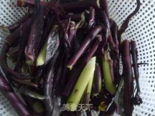 腊肉炒红菜苔的做法步骤：1