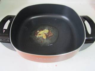 【湖北】财鱼焖藕的做法步骤：3