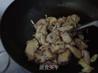 板栗烧鸡的做法步骤：5