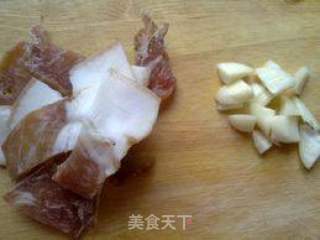 腊肉炒红菜苔的做法步骤：2