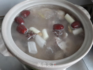 排骨藕汤的做法步骤：8