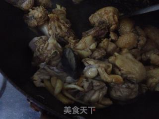 板栗烧鸡的做法步骤：6