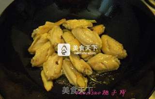 板栗烧鸡翅的做法步骤：5