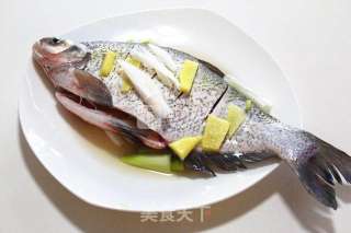 清蒸武昌鱼的做法步骤：3