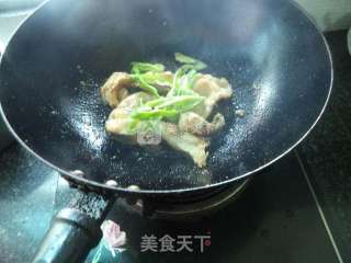 红苔菜煮鱼的做法步骤：8