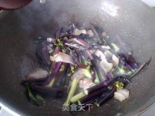 腊肉炒红菜苔的做法步骤：5