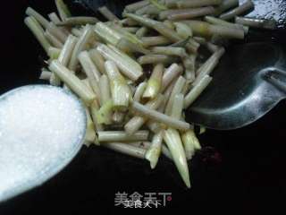 酸辣藕带的做法步骤：4
