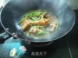 红苔菜煮鱼的做法步骤：10