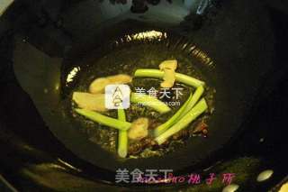 板栗烧鸡翅的做法步骤：4