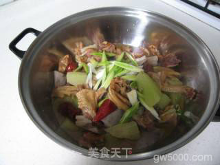 我的锅：热滋滋 辣呵呵 的美味菜--板鸭莴笋香锅的做法步骤：10