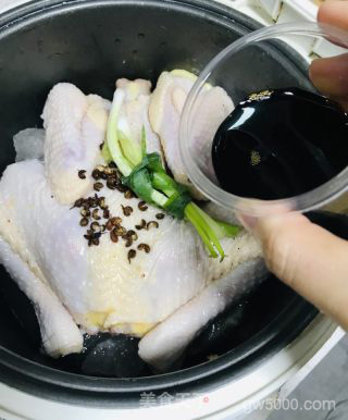 三杯鸡#肉菜#的做法步骤：4