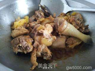 香油板栗鸡的做法步骤：4