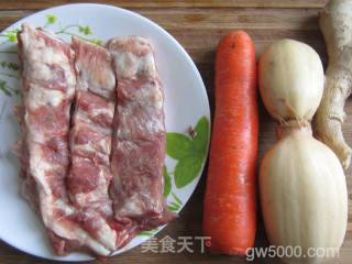 排骨莲藕汤的做法步骤：1