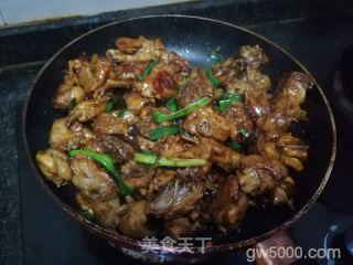 三杯鸡的做法步骤：11
