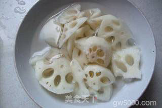 鹌鹑莲藕汤的做法步骤：2