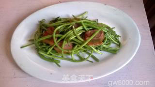 藜蒿炒腊肉的做法步骤：5