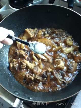 三杯鸡的做法步骤：7