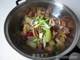 我的锅：热滋滋 辣呵呵 的美味菜--板鸭莴笋香锅的做法步骤：9