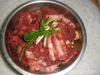 粉蒸肉的做法步骤：9