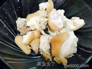生地炖猪蹄的做法步骤：4