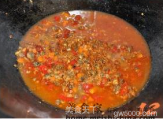 自制浓郁江西风味咸香下饭的猪肉田螺辣椒酱的做法步骤：12