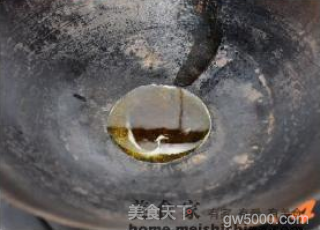 自制浓郁江西风味咸香下饭的猪肉田螺辣椒酱的做法步骤：4