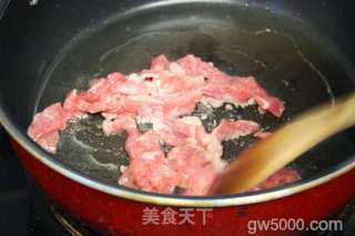 牛肉炒粉的做法步骤：3