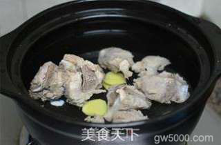 虫草干贝玉米汤的做法步骤：5