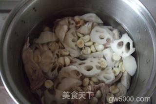 鹌鹑莲藕汤的做法步骤：6