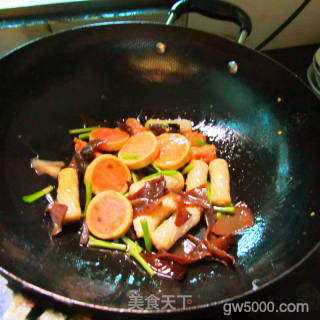 小炒鱼.肉卷的做法步骤：6