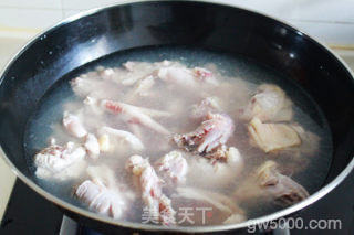 【三杯鸡】.电饭锅版的做法步骤：3