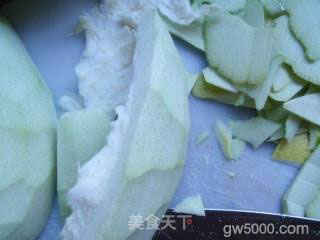柚子皮变身餐桌上最受欢迎的消食解腻菜——柚香粉蒸肉的做法步骤：3