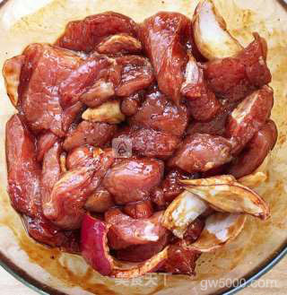 红薯米粉肉的做法步骤：2