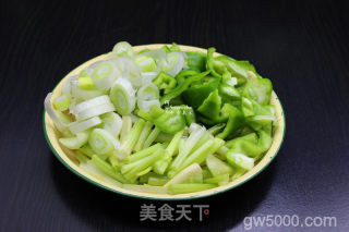 豆参煮鱼的做法步骤：3