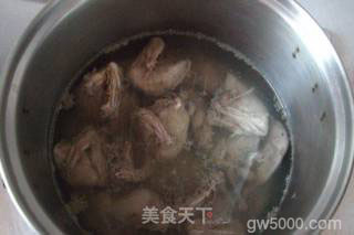 鹌鹑莲藕汤的做法步骤：5