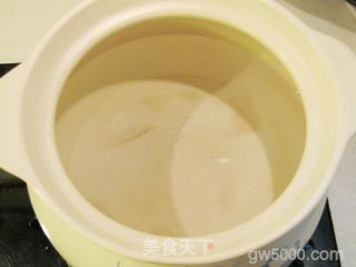 当归西洋参乌鸡汤的做法步骤：2