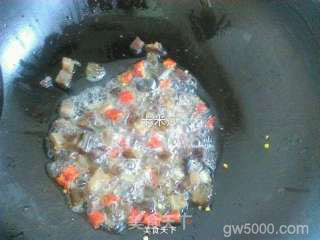魔芋腊肉炒豌豆的做法步骤：3