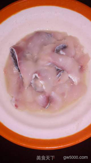 酸菜鱼的做法步骤：3