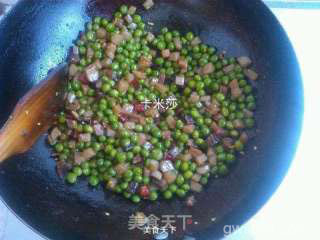 魔芋腊肉炒豌豆的做法步骤：5
