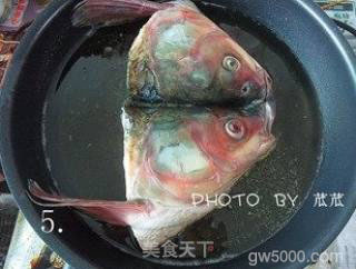 麻辣干锅鱼头 （电饭锅版）的做法步骤：5
