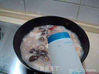 冬季泡菜吃法“酸汤鱼头”的做法步骤：10