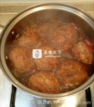 红烧狮子头的做法步骤：10