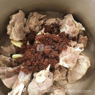 启东烧羊腿的做法步骤：10