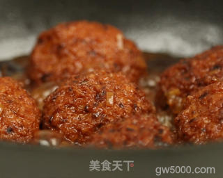 红烧狮子头的做法步骤：10