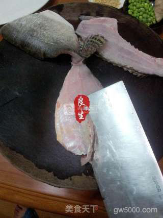 名家名菜—松鼠鳜鱼的做法步骤:4