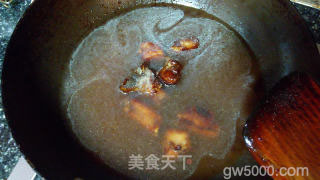 果香糖醋排骨的做法步骤：4