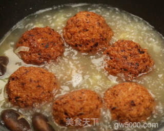 红烧狮子头的做法步骤：9