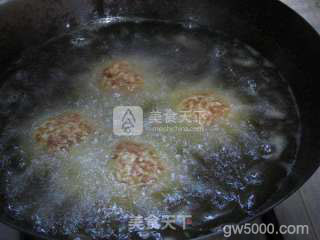 红烧狮子头的做法步骤：7